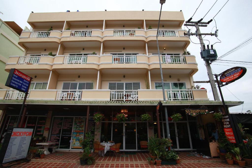 Dacha Beach Aparthotel Патая Екстериор снимка
