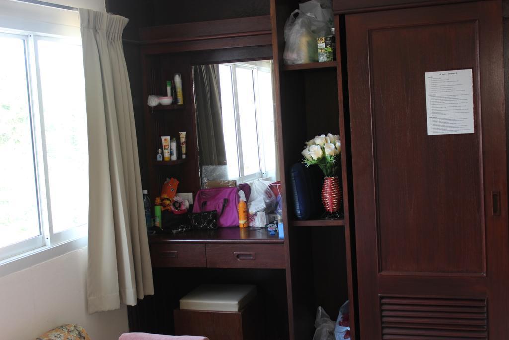 Dacha Beach Aparthotel Патая Екстериор снимка