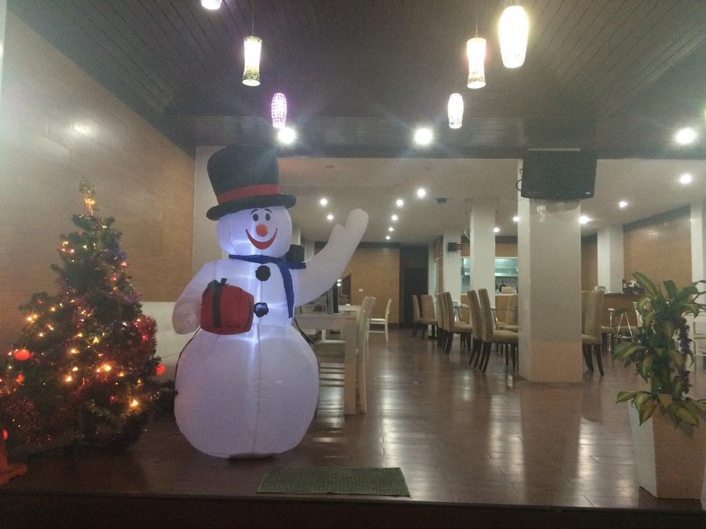 Dacha Beach Aparthotel Патая Екстериор снимка